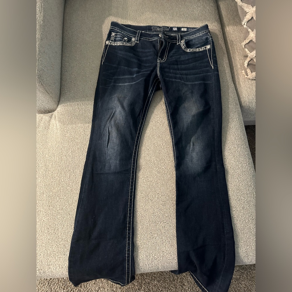 Low rise miss me jeans